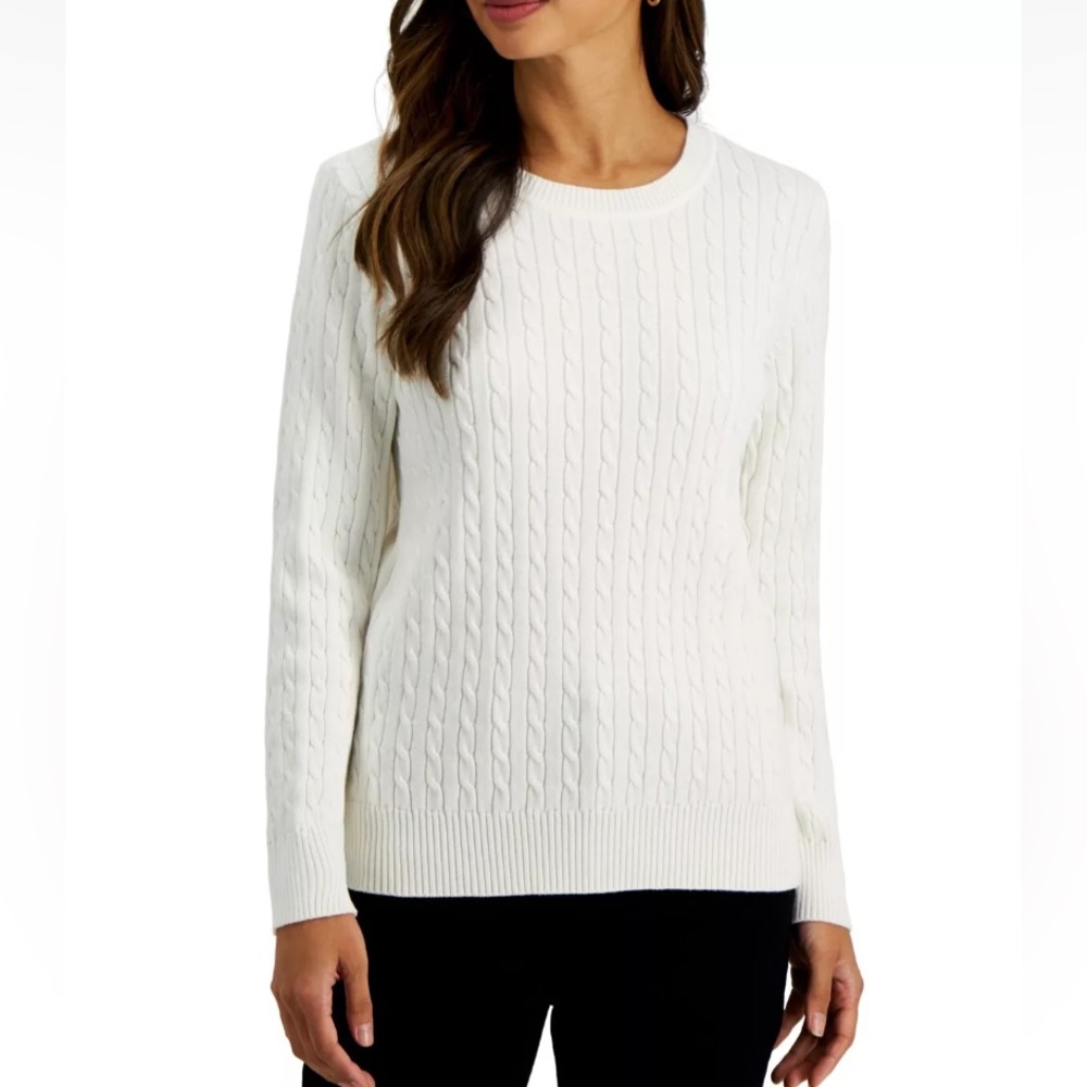 Karen Scott crewneck cable knit sweater. NWT. Retail 58‎